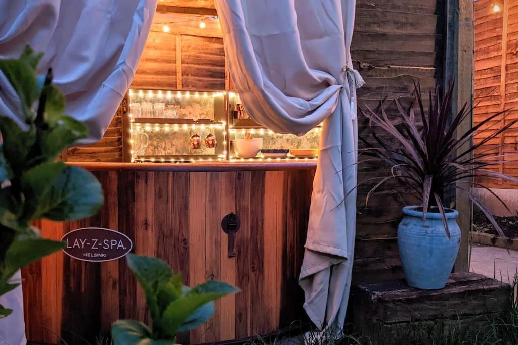 Baker'S Cottage, Urban Spa And Garden Bar 伊夫舍姆 外观 照片