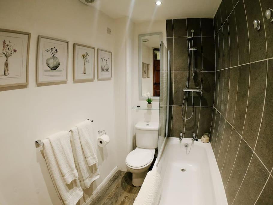 Baker'S Cottage, Urban Spa And Garden Bar 伊夫舍姆 外观 照片